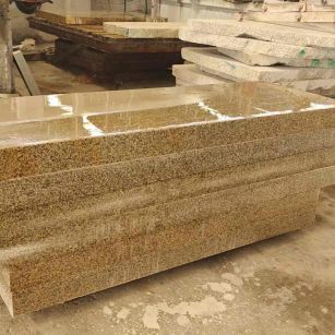 杭州 黄金麻栏杆料半成品加工中