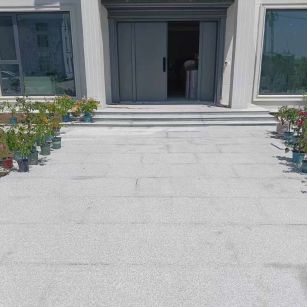 杭州 芝麻白花岗岩地铺石地面铺装