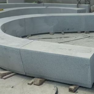 杭州 芝麻白花岗岩光面弧形坐凳