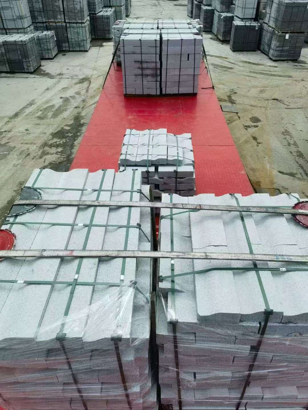 杭州 芝麻白仿形加直形路沿石出货日常