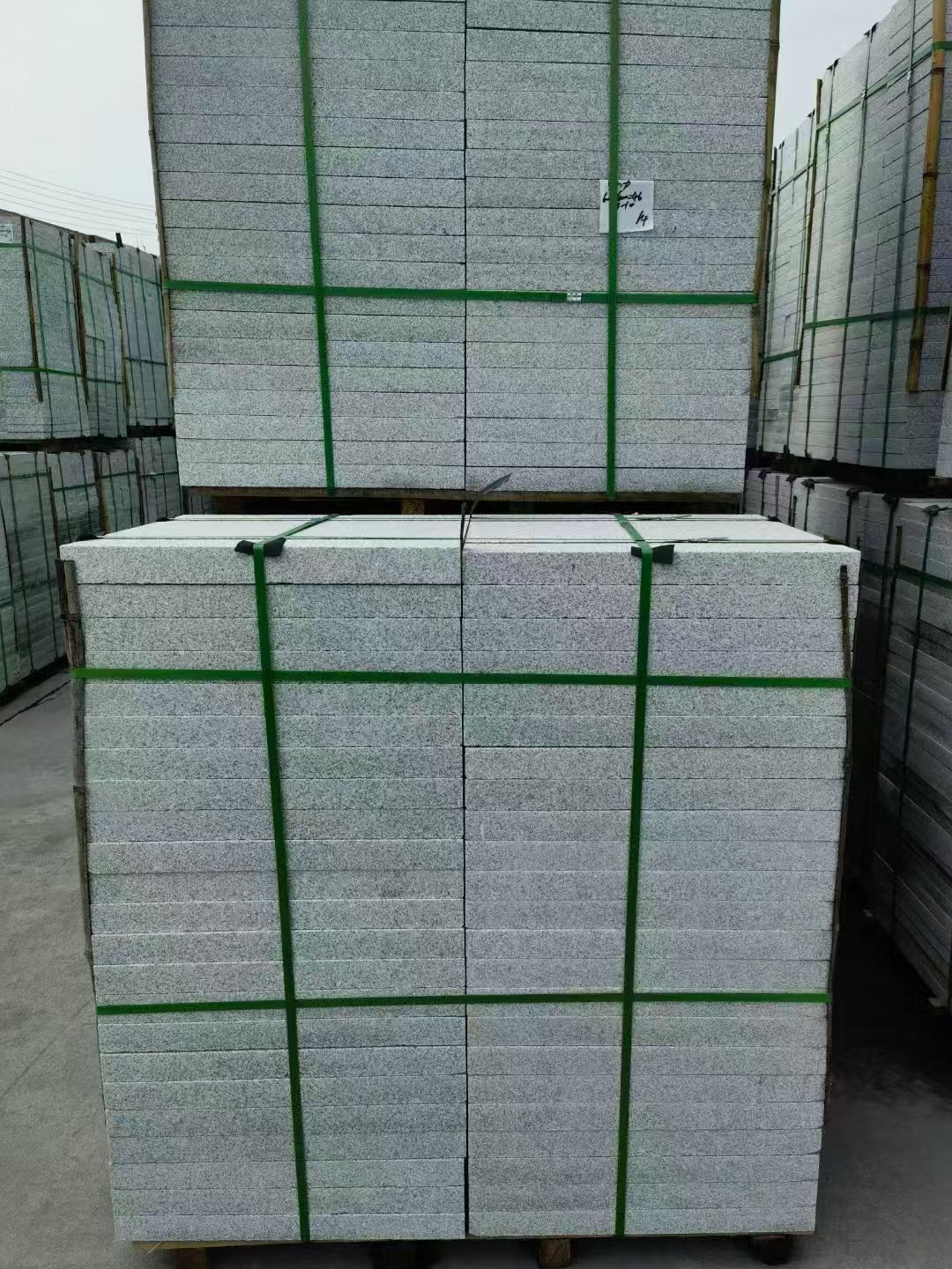 杭州 芝麻白火烧，园林广场市政工程地铺石，1.8~5.0厚均有现货