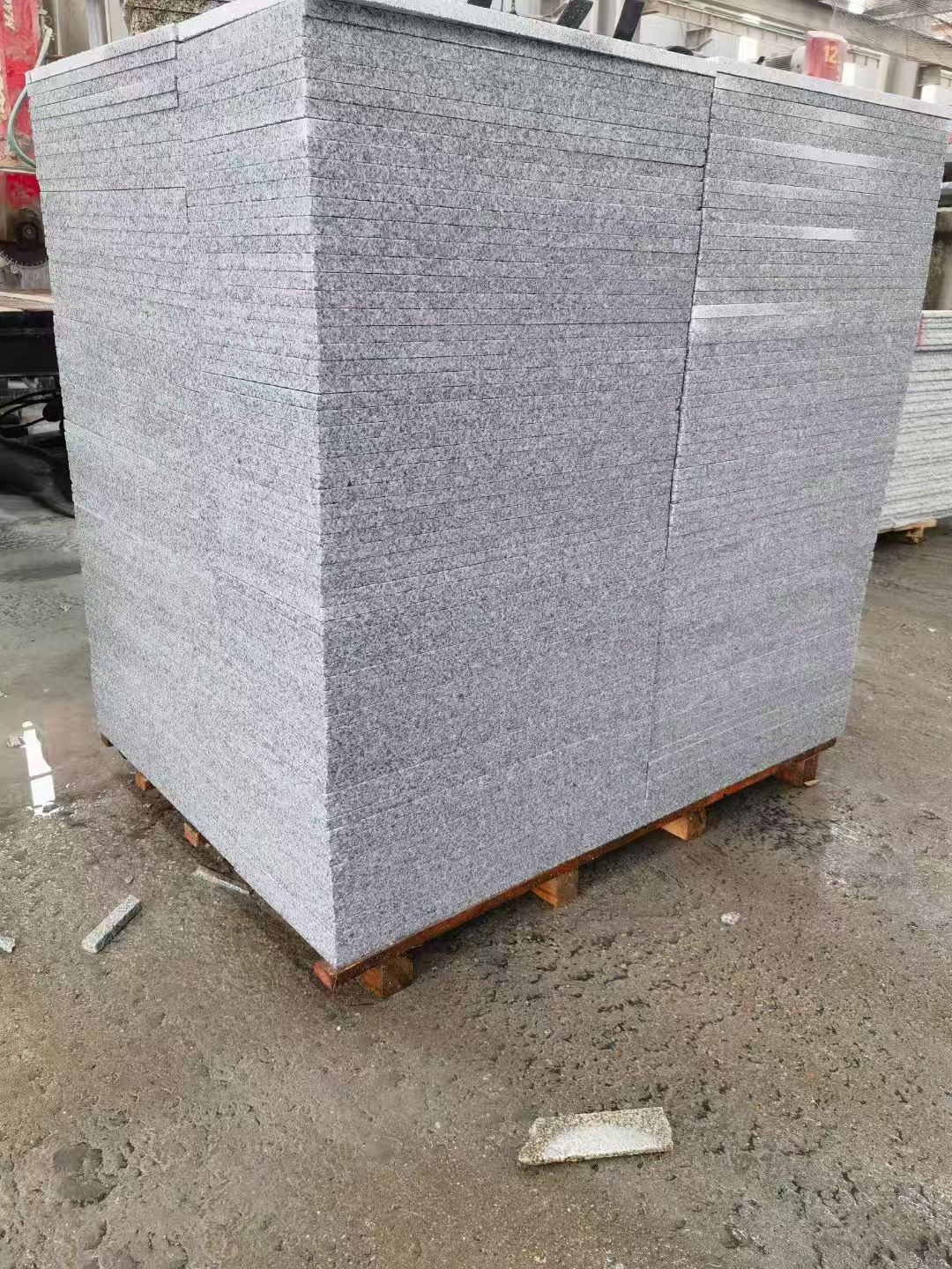 杭州 芝麻白火烧面1.8厚300*600地铺石，尺寸标准，厚薄均匀