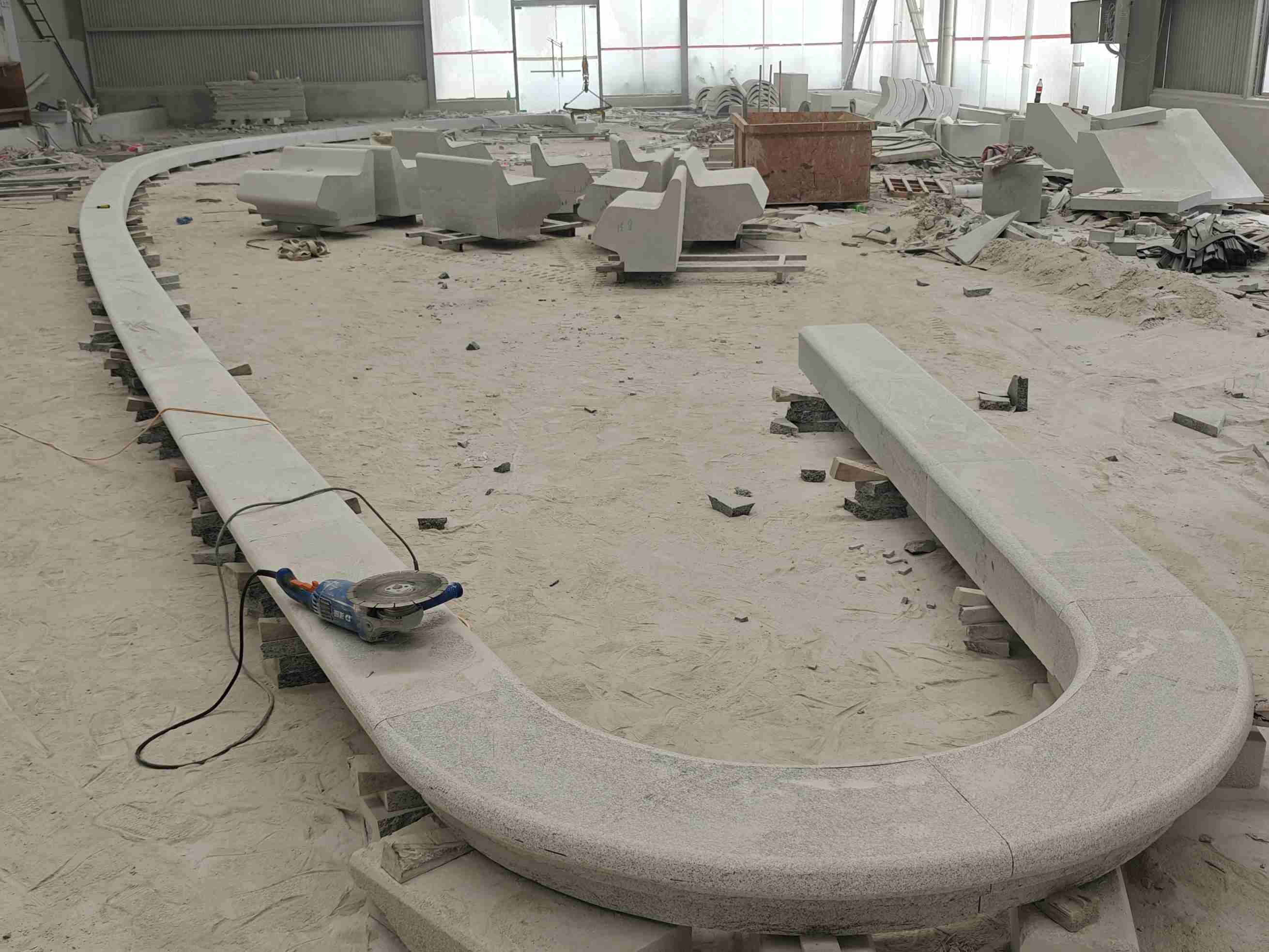 杭州 芝麻白花岗岩弧形花坛石，坐凳石