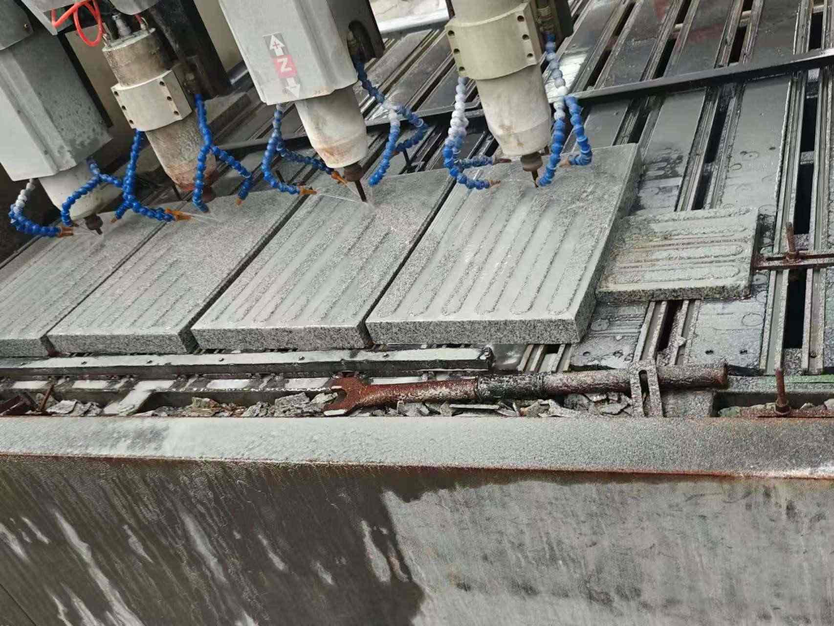 杭州 芝麻白花岗岩荔枝面盲道雕刻