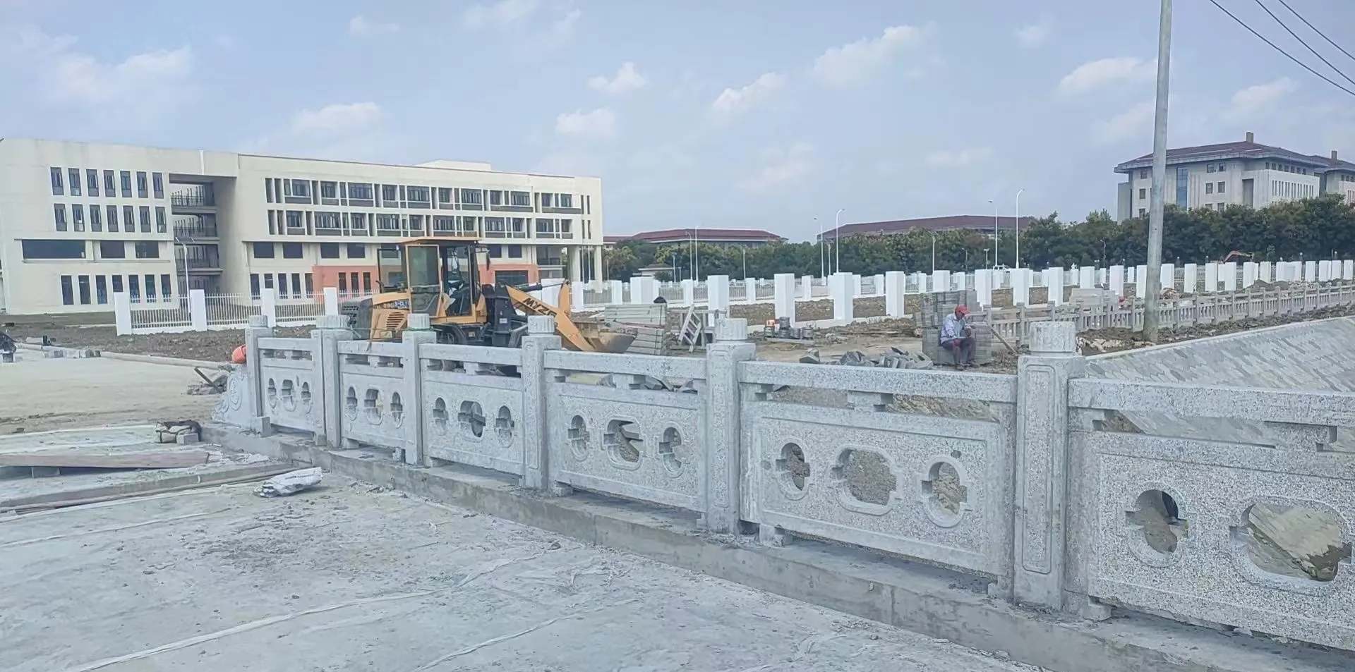 杭州 白麻花岗岩荔枝面河道栏杆