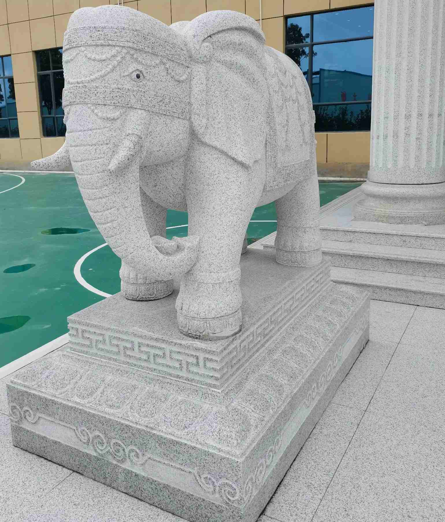 杭州 白麻花岗岩动物异形石雕-大象