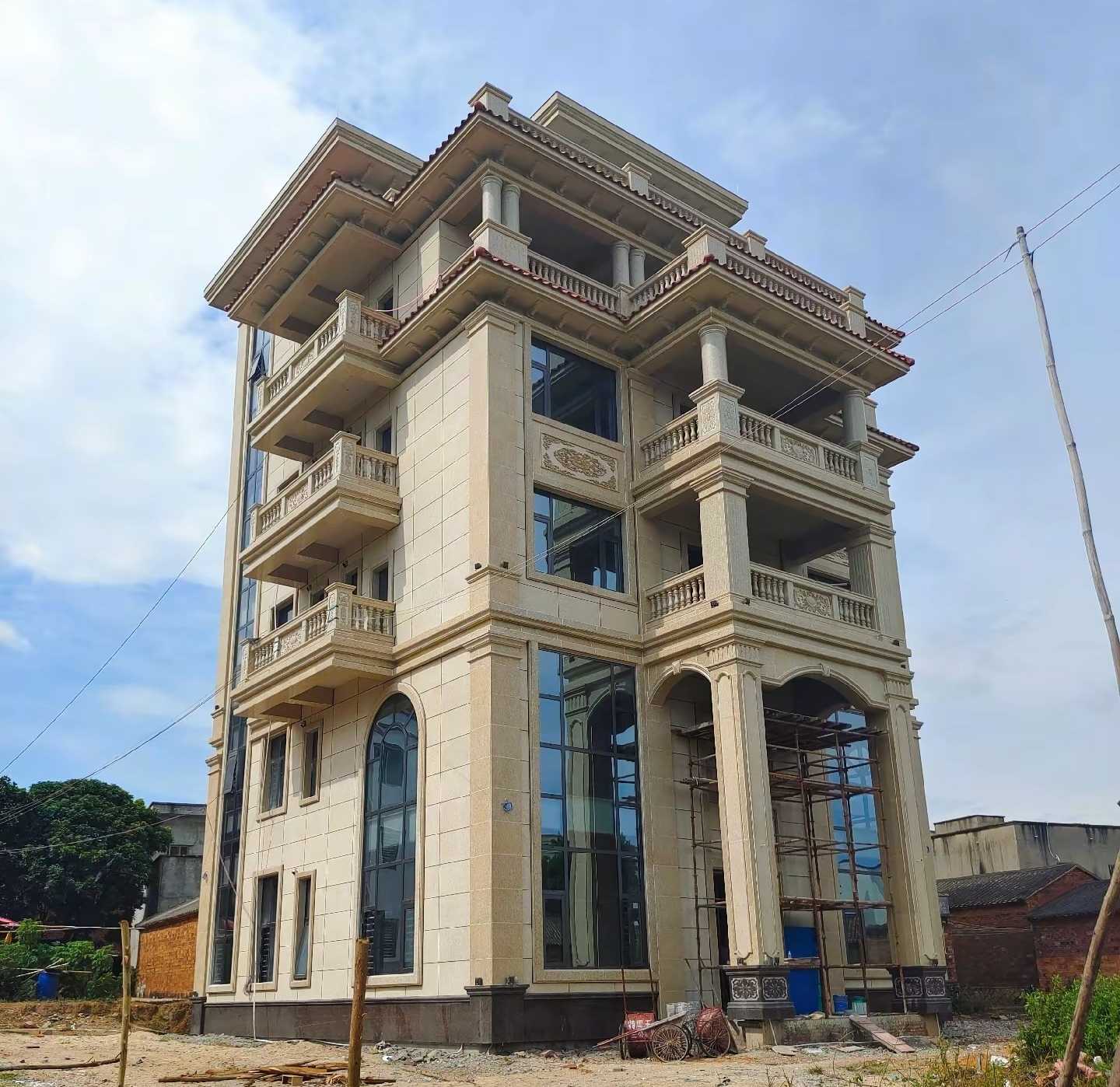 杭州 黄金麻花岗岩石材别墅外墙干挂搭配（雕花栏杆花瓶柱门楼罗马柱）