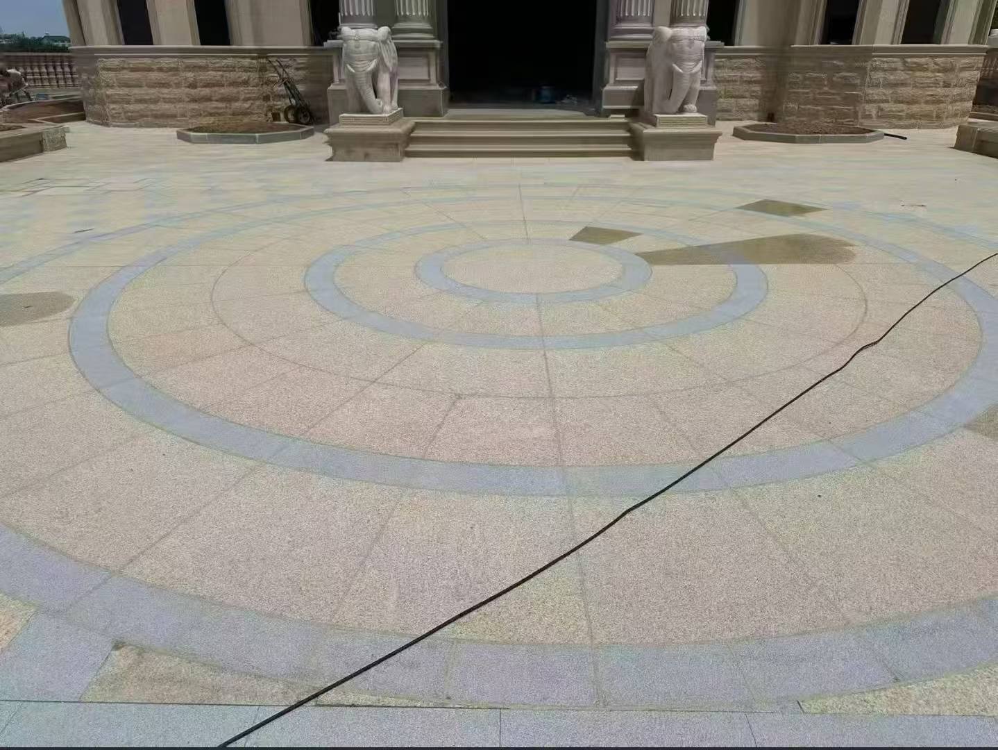 杭州 黄金麻芝麻灰花岗岩石材地铺拼接效果