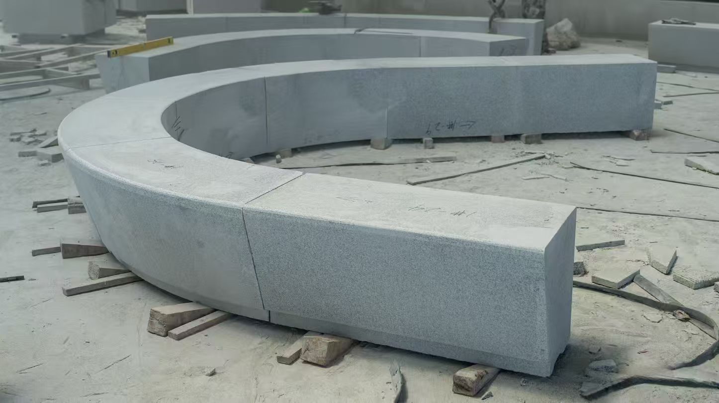 杭州 芝麻白花岗岩光面弧形坐凳