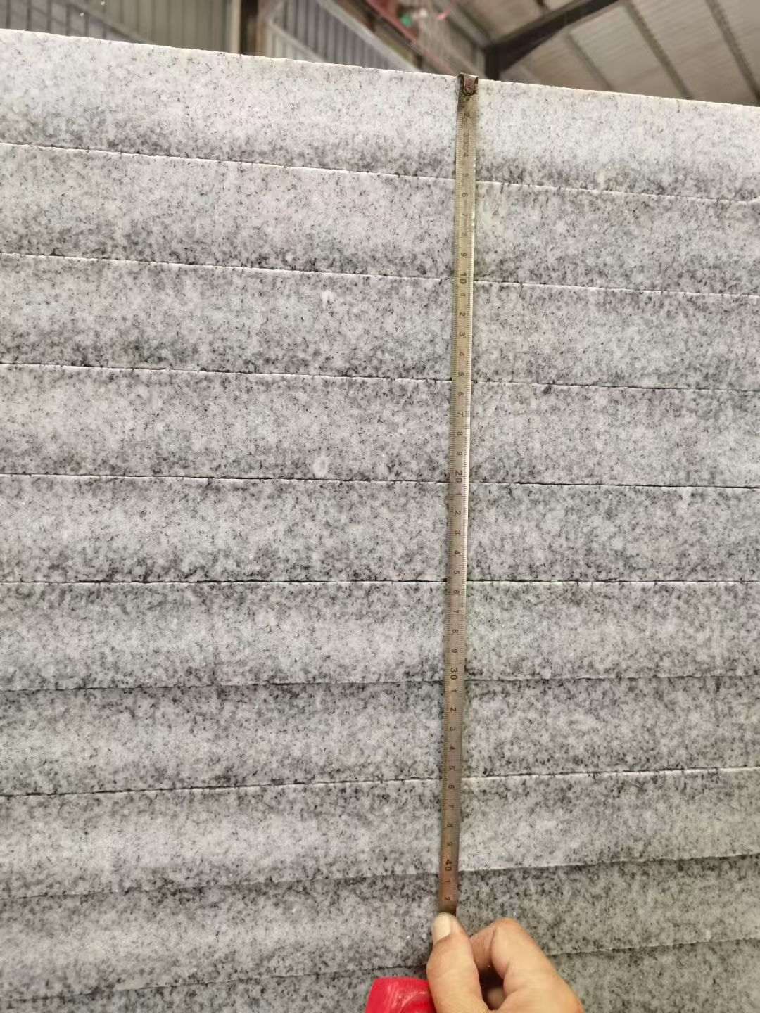 杭州 芝麻白火烧成品厚薄均匀，B料价格接近A料质量