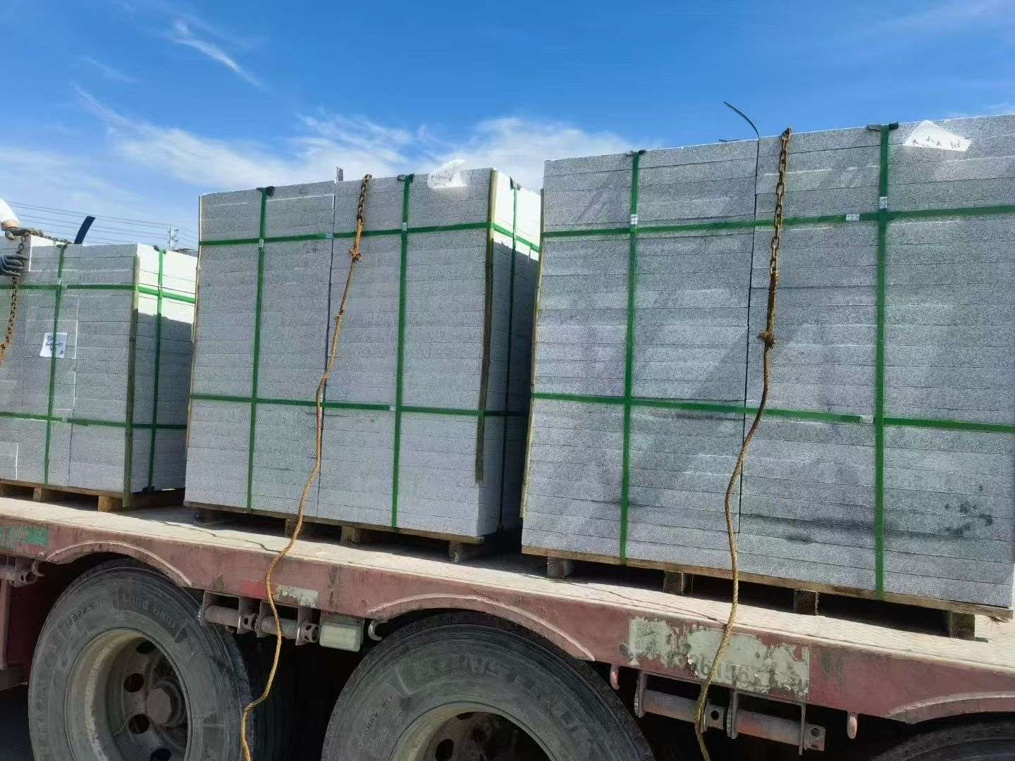 杭州 芝麻白花岗岩地铺石装车日常