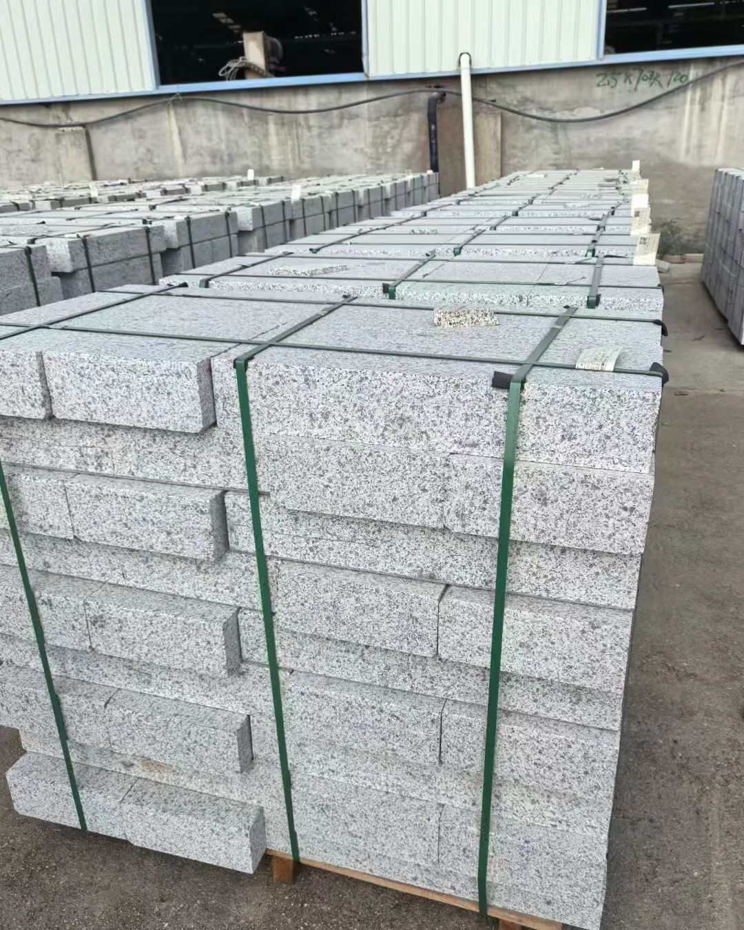 杭州 白麻花岗岩路沿石，弧形路沿石，道牙石，马路牙子，界石，路缘石，平沿石，直岩石，平缘石等